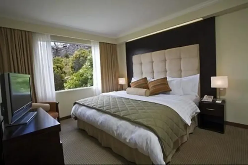 Stubel Suites & Café - Image 1