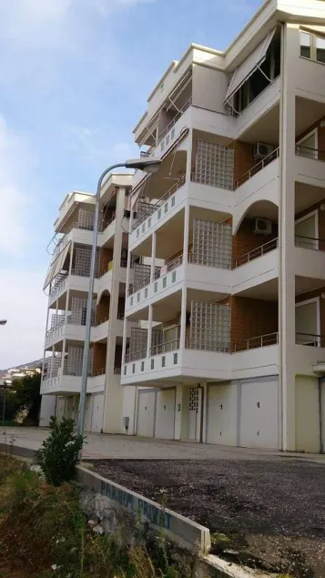 Vlora Apartments - Image 1