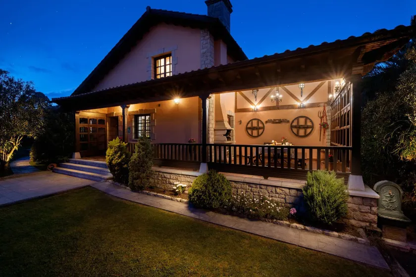 Casa Grau - Image 1