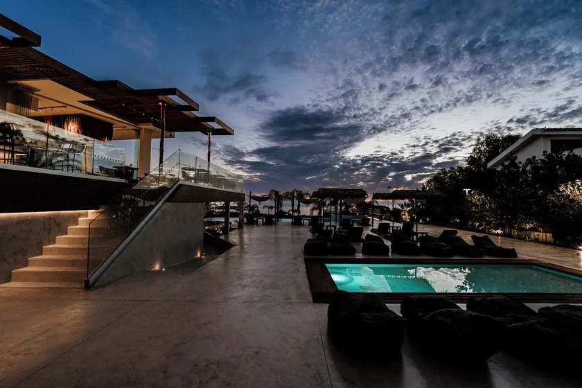 Cavo Zoe Seaside Hotel - Image 1