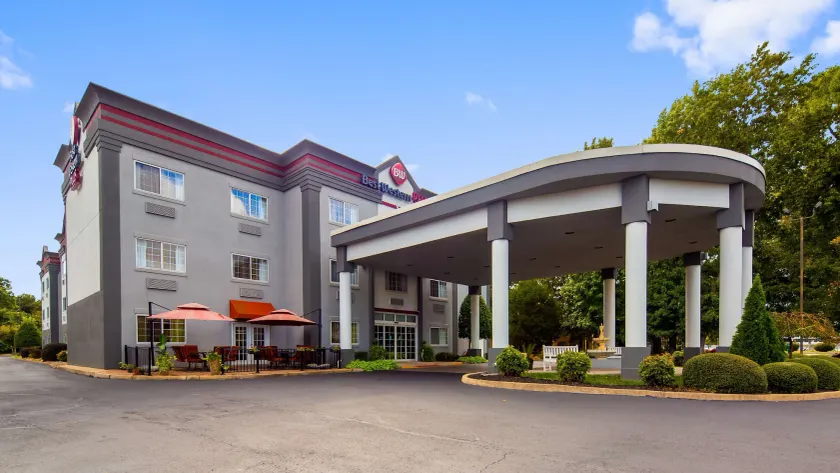 Best Western Plus Newport News - Image 1