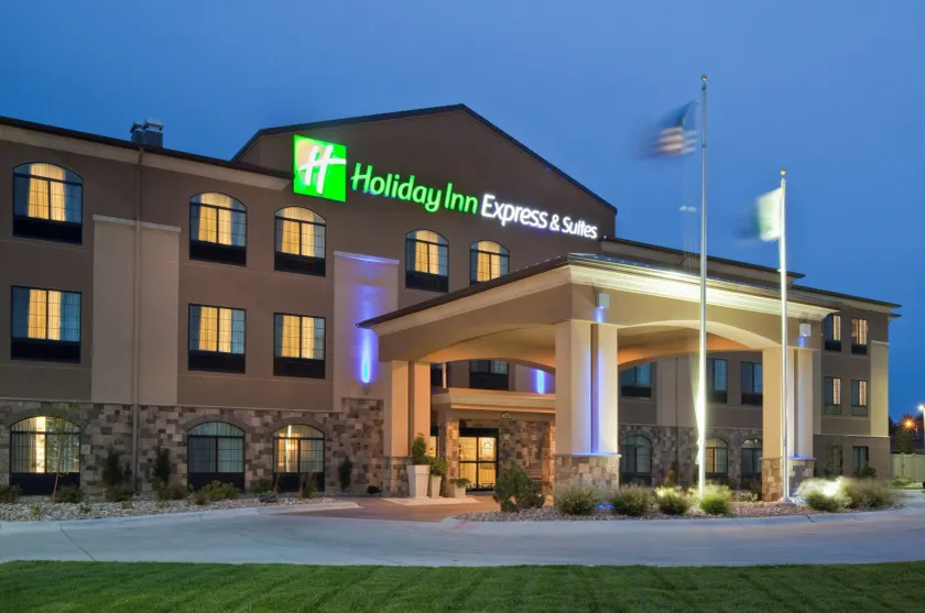 Holiday Inn Express Hotel & Suites Grand Island By IHG - Image 1
