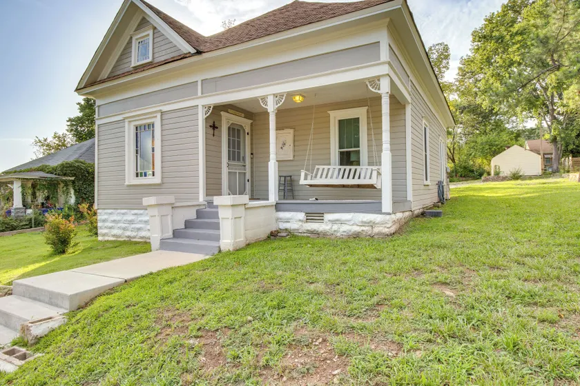 Updated Cotter Cottage: Walk to White River! - Image 1