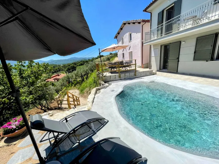 Villa Ipnotica - Panoramic Views Plus Exquisite Pool - Sleeps 7 - Very Stylish - Image 1