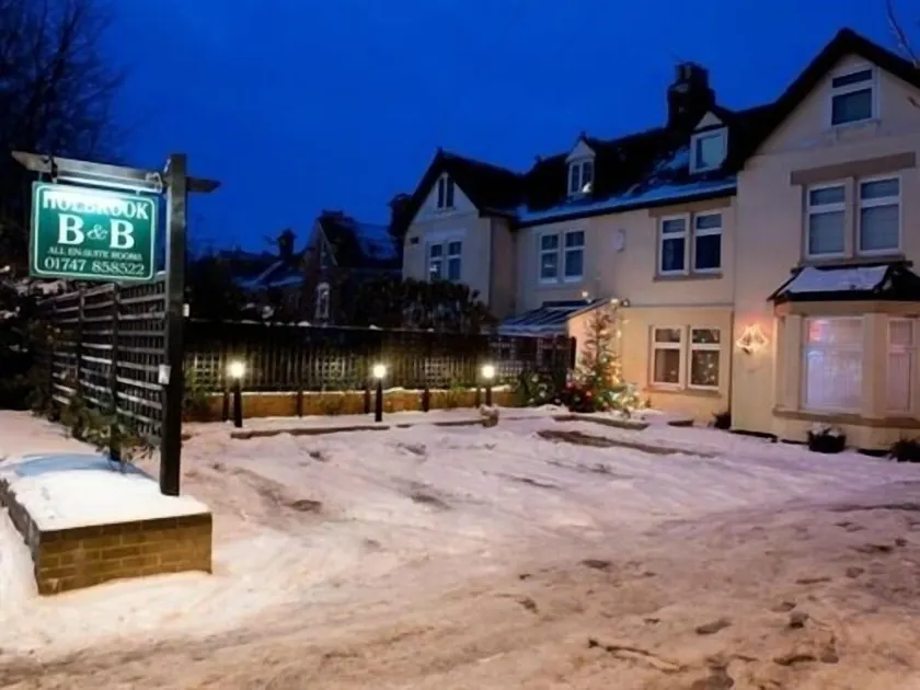 Holbrook Bed and Breakfast - Image 1