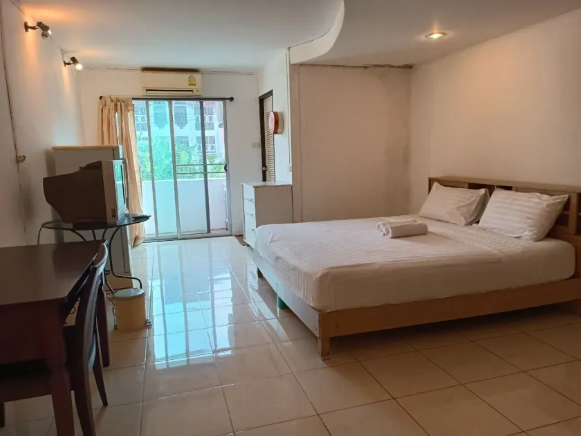 Grandview Condominia - Image 1