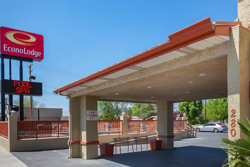 Econo Lodge Hurricane Zion Park Area - Image 1