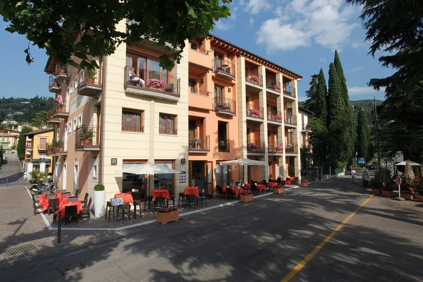 Hotel Lido - Image 1