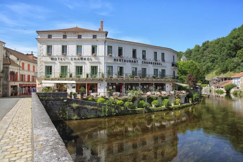 Hotel Restaurant Charbonnel - Image 1