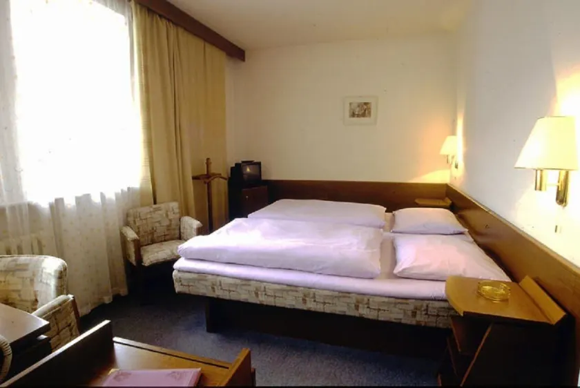 Hotel Prom - Image 1