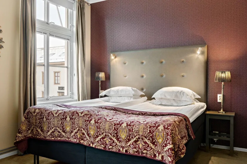 Best Western Plus Edward Hotel - Image 1