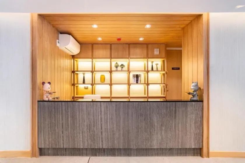 Tierra Residences - Lobby