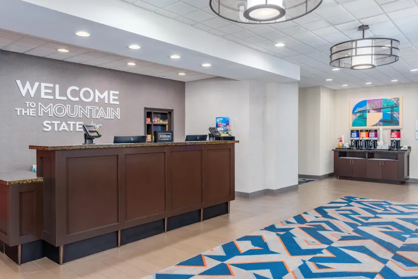 Hampton Inn & Suites Parkersburg Downtown - Image 1