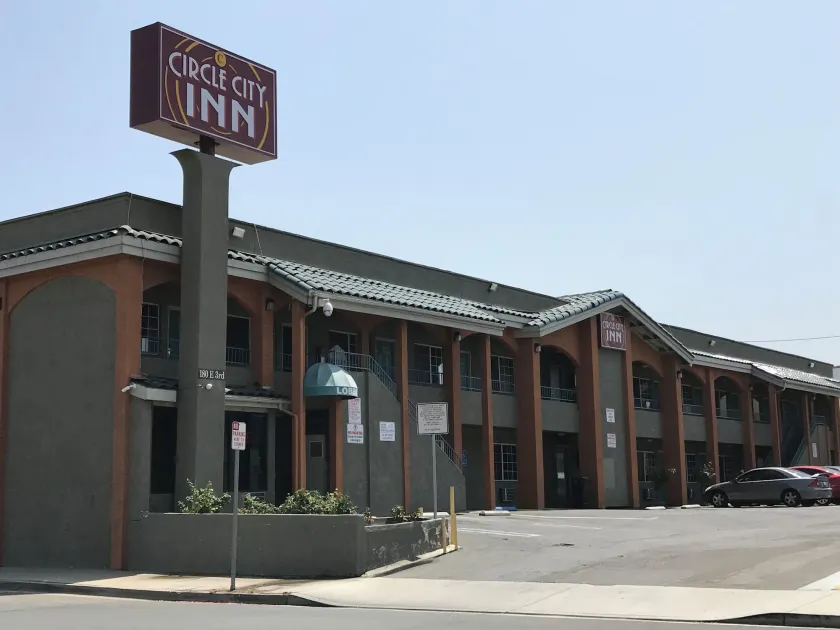 Corona inn - Image 1