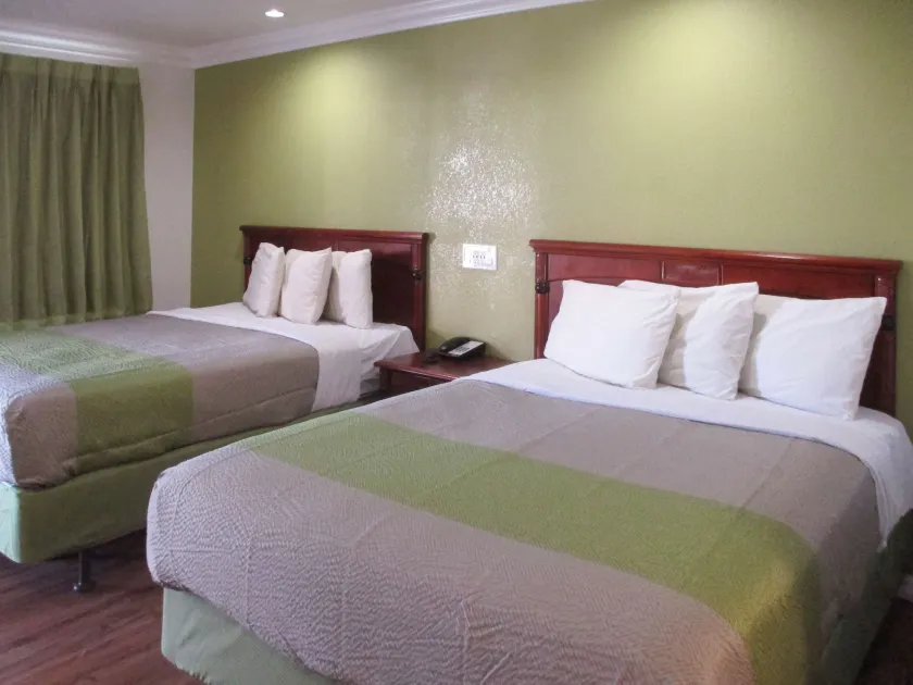 Motel 6-Fresno, CA - Image 1