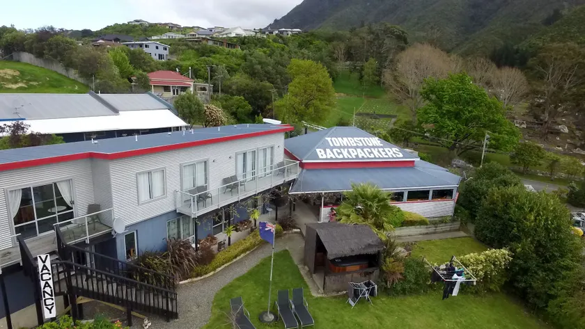 Tombstone Motel, Lodge & Backpackers - Image 1