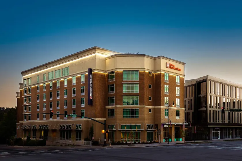 Hilton Garden Inn Asheville Downtown - Image 1