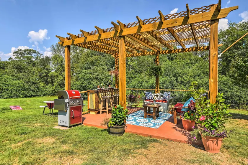 2 Mi to Lake Hamilton: Hot Springs Cabin Rental! - Image 1