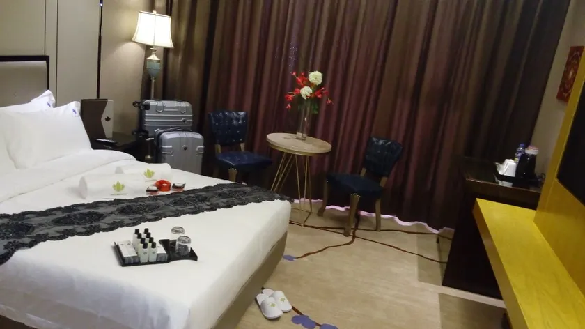 Lotus Blu Hotel - Image 1