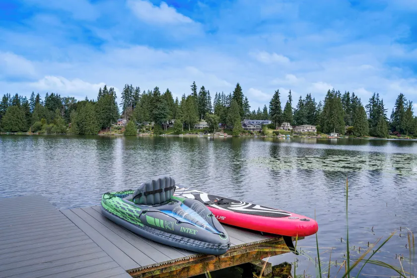 Lakefront Lynnwood Home w/ Balconies & Shared Dock - Image 1