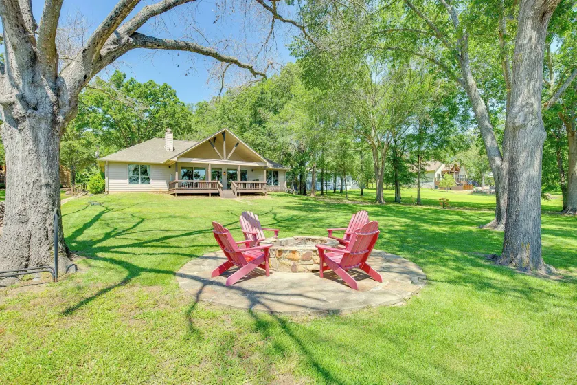 Views & Private Dock: Lakefront Eustace House! - Image 1