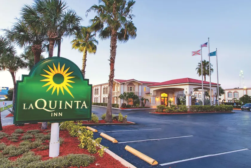 La Quinta Inn by Wyndham Orlando International Drive North - Image 1