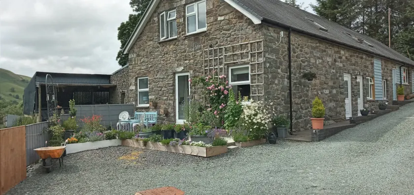 Pant Glas Barn - Image 1