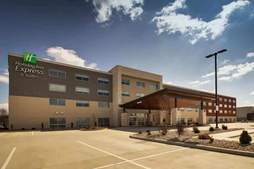 Holiday Inn Express & Suites - Mount Vernon by IHG - Image 1