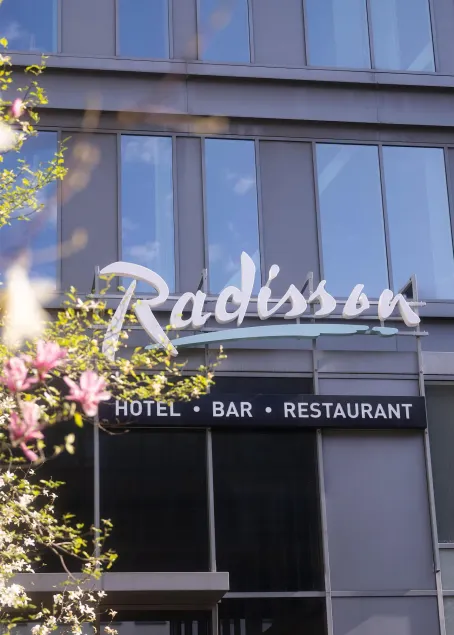 Radisson Hotel Brussels Centre Midi - Image 1