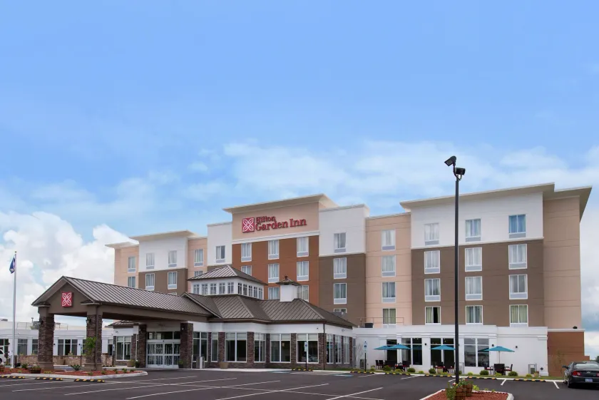 Hilton Garden Inn Bristol - Image 1