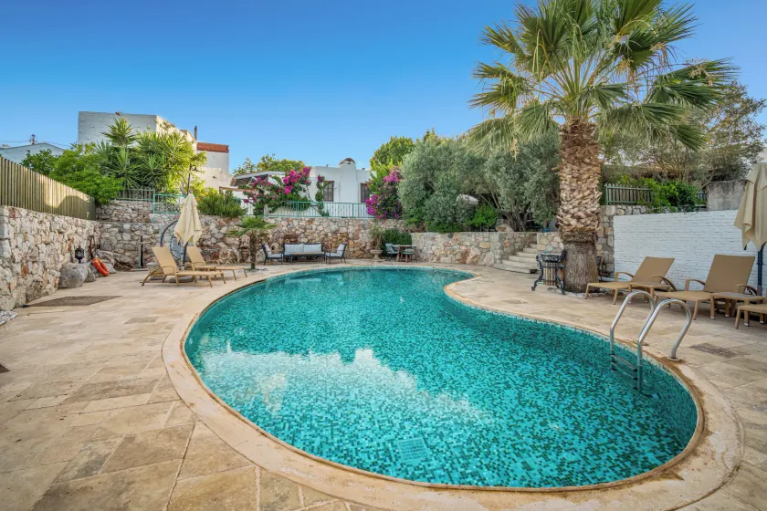 Kaya Guest House - Image 1
