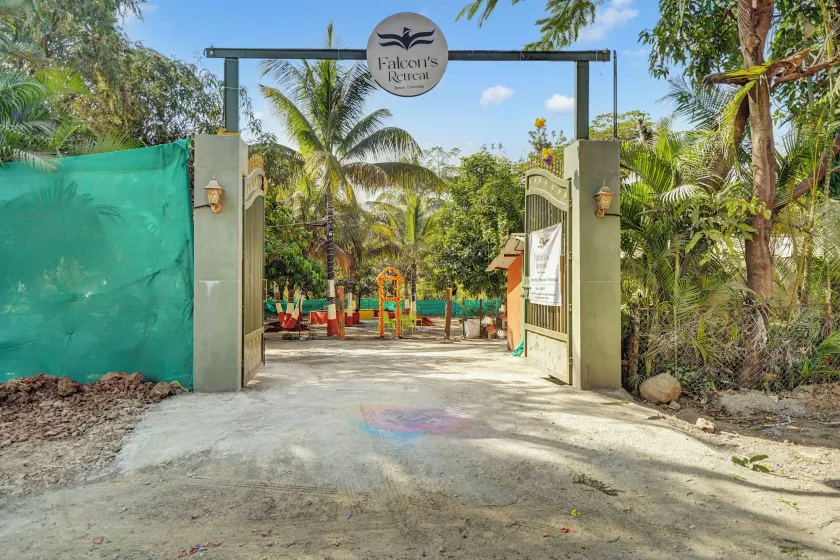 Falcon's Retreat - Image 1