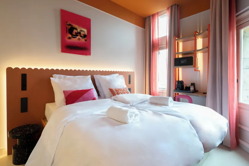 City Hotel - Image 1