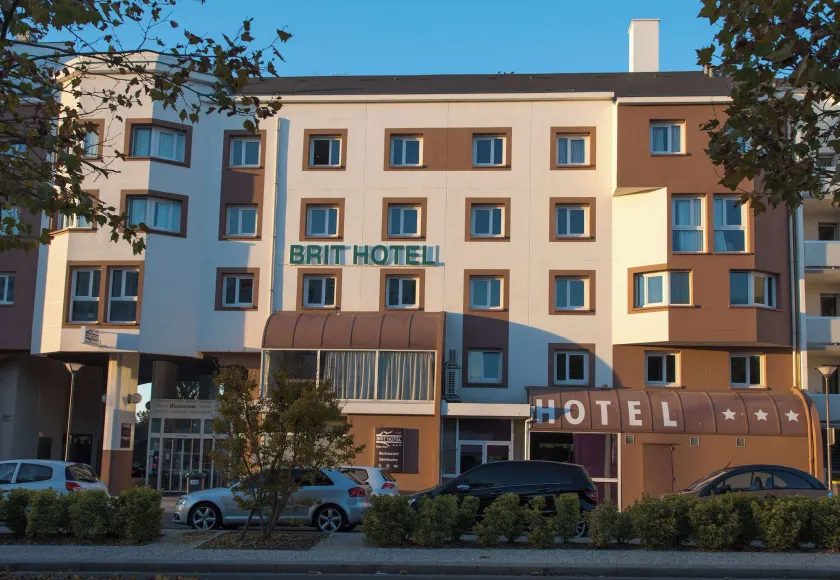 Brit Hotel Tours Sud – Le Cheops - Image 1
