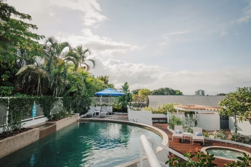 Alivio Hotel Cairns - Image 1