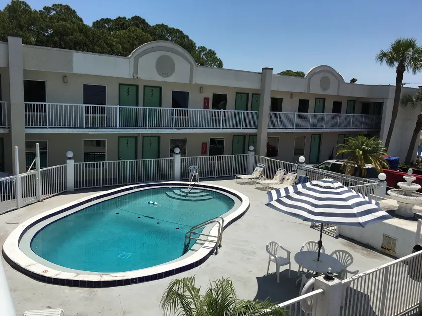 Budget Inn - Image 1