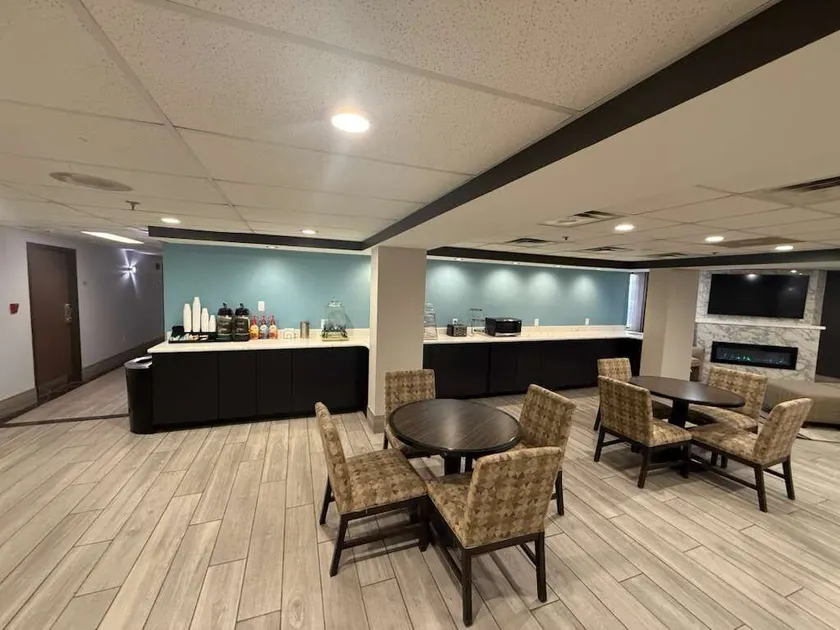 Quality Inn & Suites Detroit Metro Airport - Image 1
