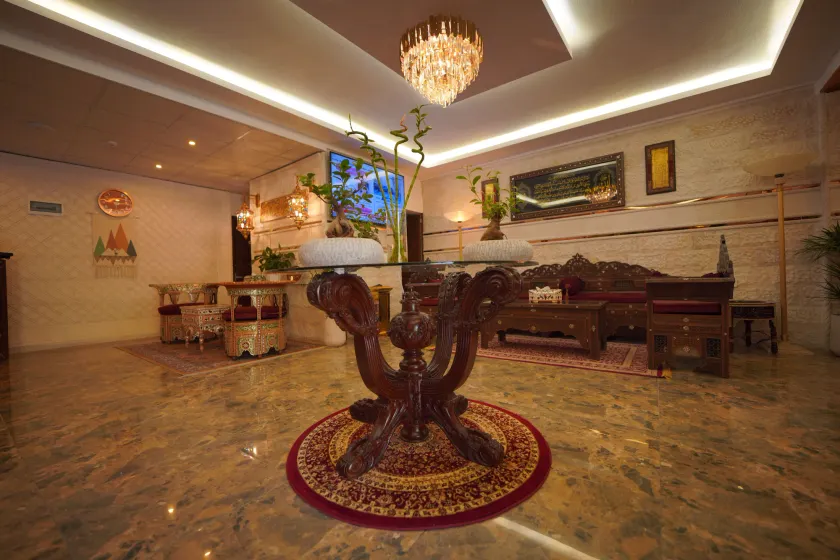 Petra Plaza Hotel - Image 1