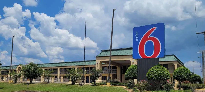 Motel 6 Jackson MS Southwest - Image 1
