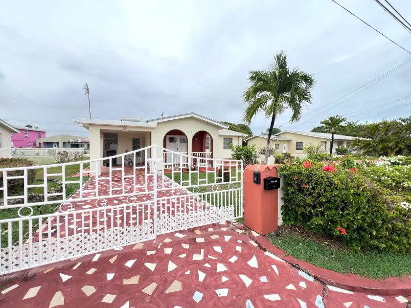 Hy-De-Way 3BR Near Miami Beach Oistins - Image 1