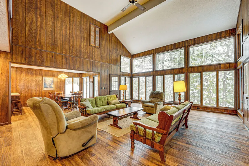 Near Manistee National Forest! Retro Cabin Retreat - Image 1