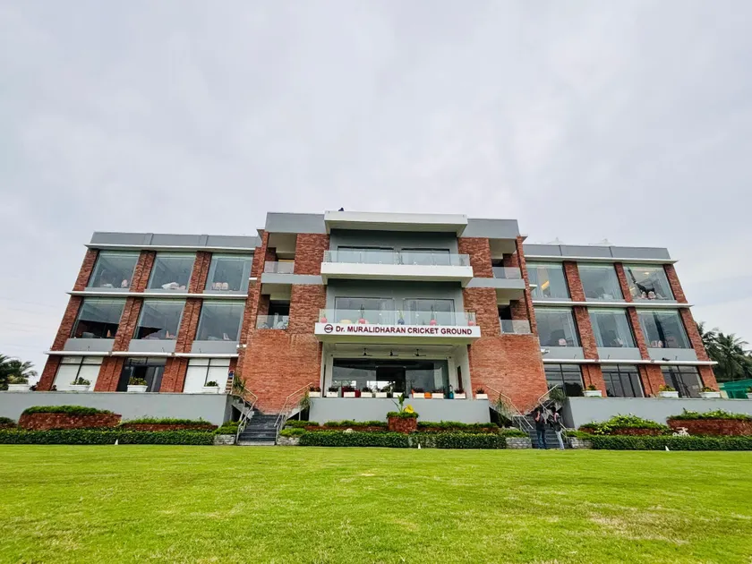 Hotel City Square - Image 1