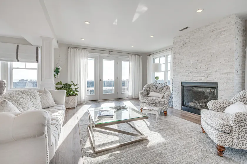 Walk to Rye Harbor State Park: Home w/ Ocean Views - Image 1