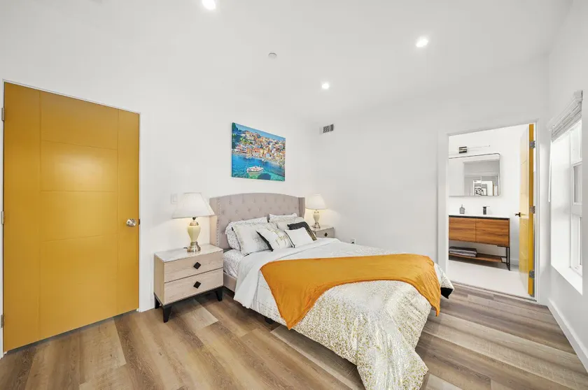 Downtown LA Stylish Bedrooms - Image 1