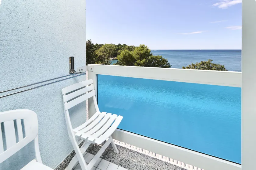 Hotel Plavi Plava Laguna - Image 1