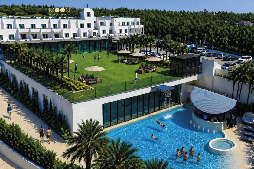 Moon Resort & Spa - Image 1