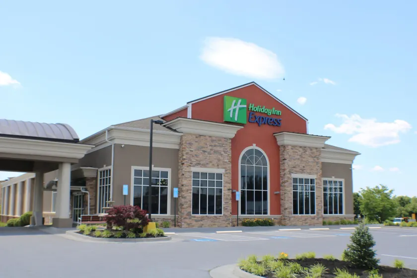Holiday Inn Express Woodstock-Shenandoah Valley by IHG - Image 1