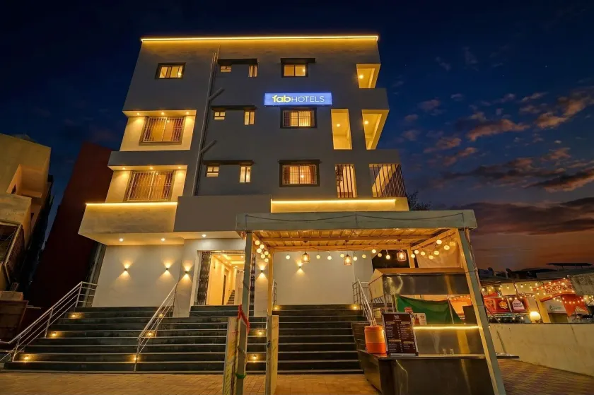 FabHotel Nakshtram Stay Inn - Image 1