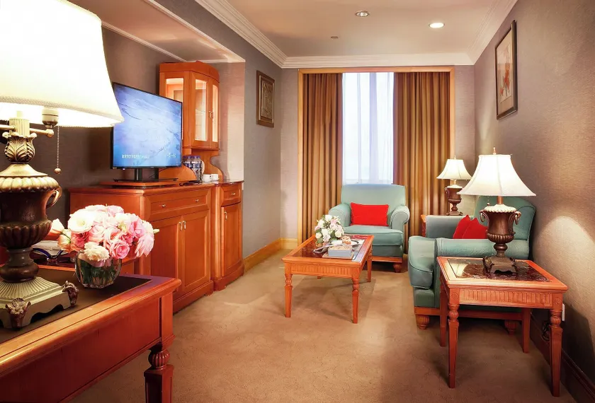 Grand Noble Hotel - Image 1