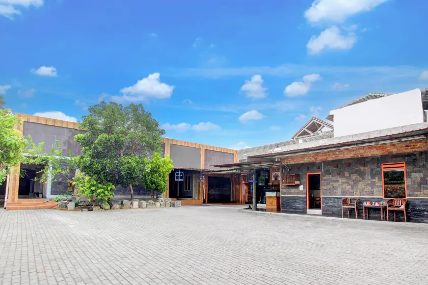 Hotel O Prambanan Near Prambanan Temple - Image 1